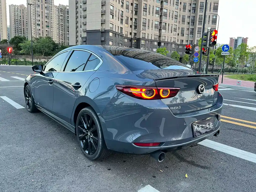 Mazda 3 Axela — миниатюра 8