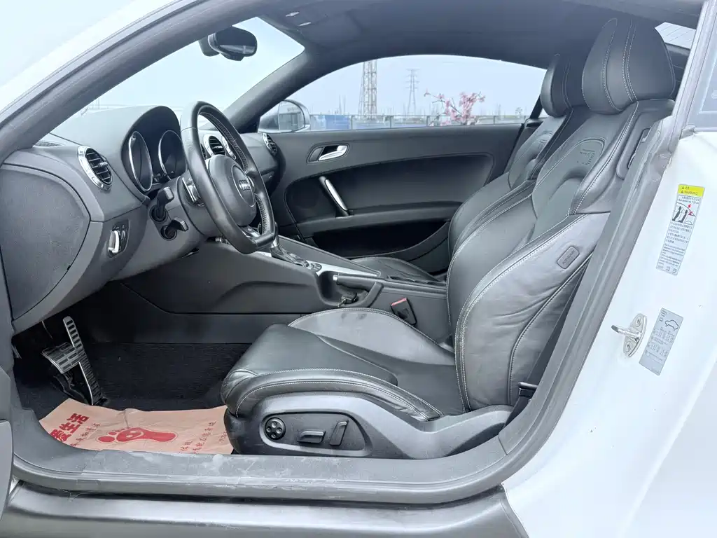 Audi TTS 2011 TTS Coupe 2.0TFSI quattro