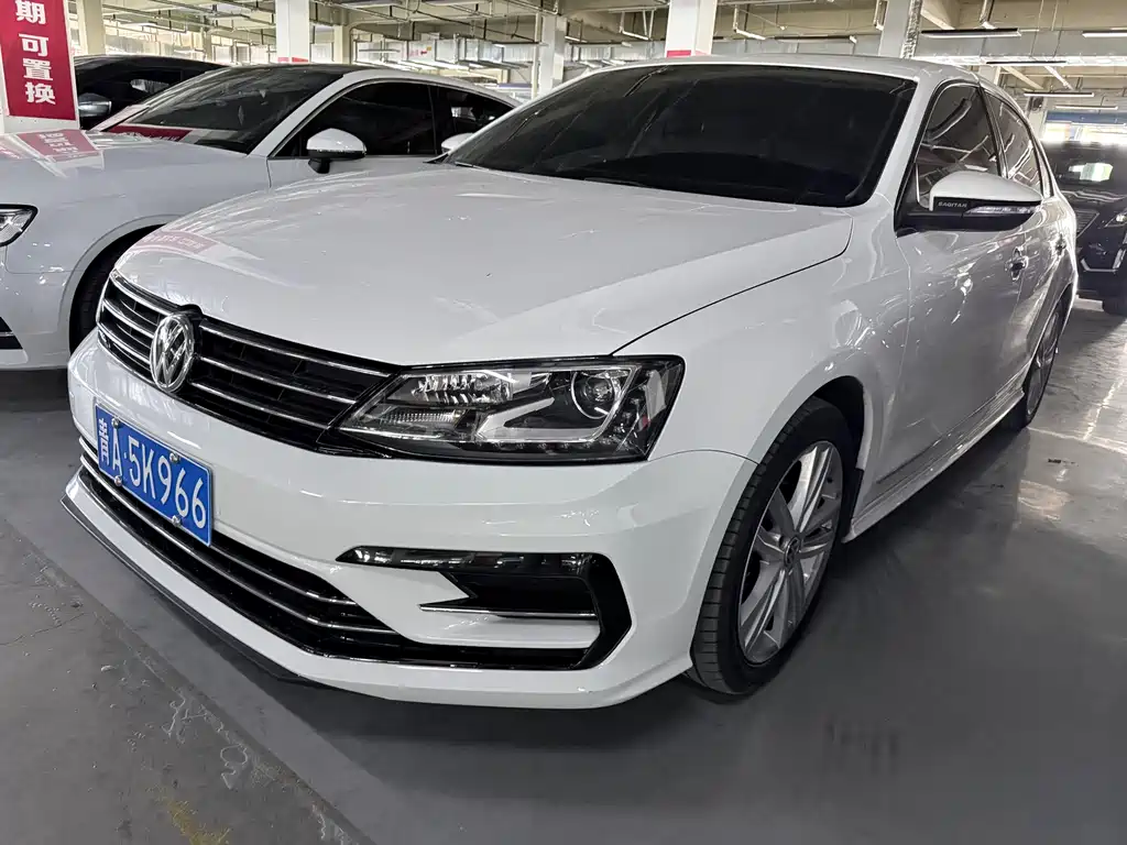 Купить Volkswagen Sagitar