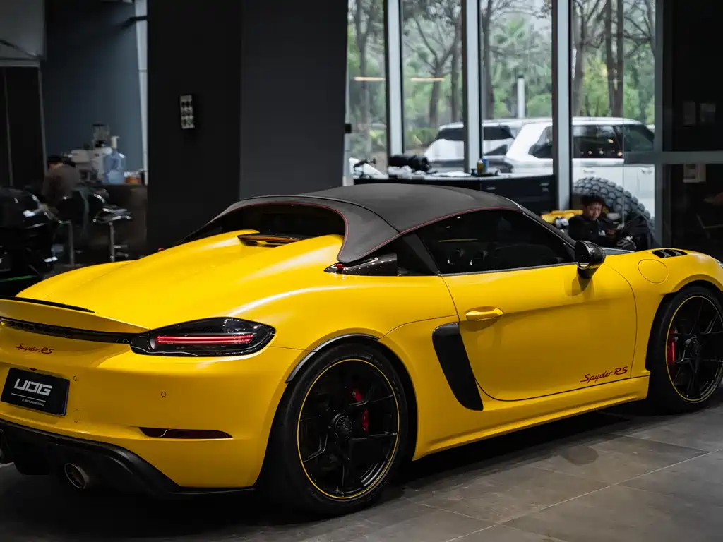 PORSCHE 718