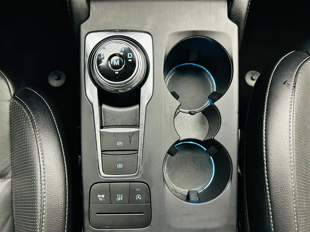Ford Focus Sedan EcoBoost 180 Auto Edge Shine Type, фото 17