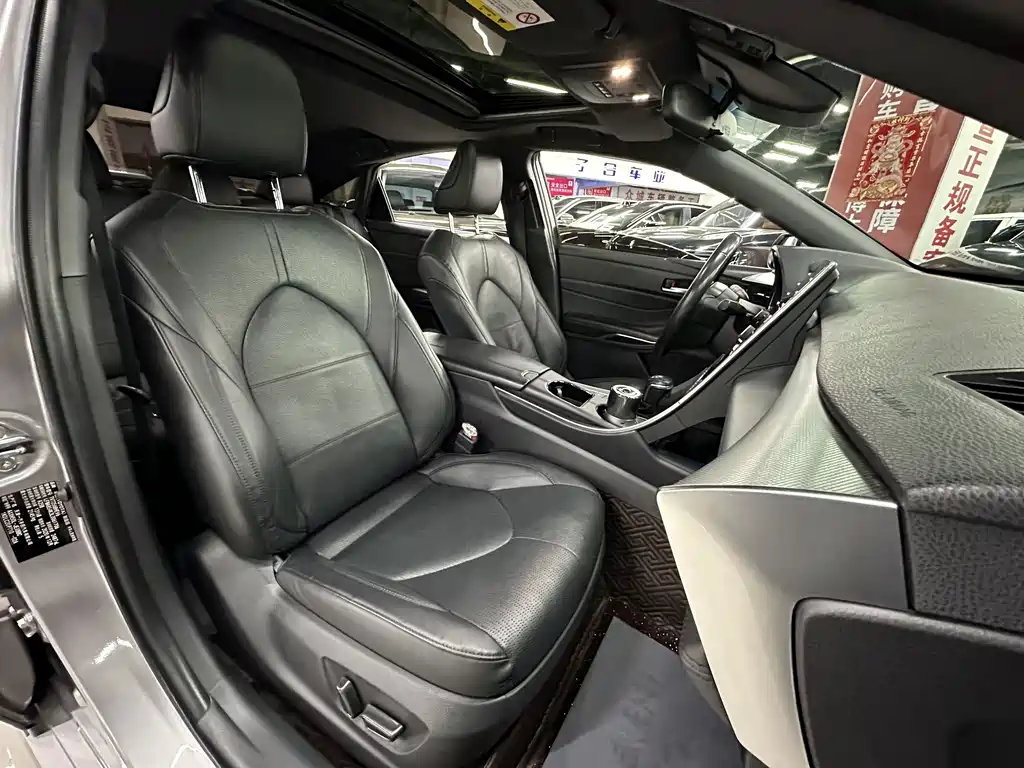 Toyota Avalon — миниатюра 10