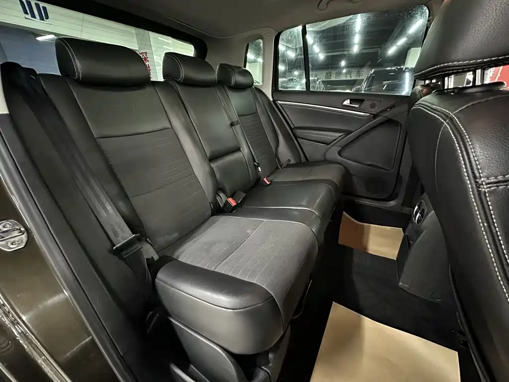 Volkswagen Tiguan — миниатюра 12
