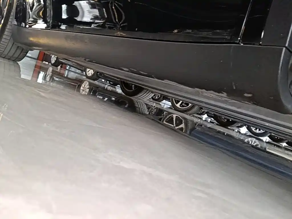 Tesla Model Y — миниатюра 21