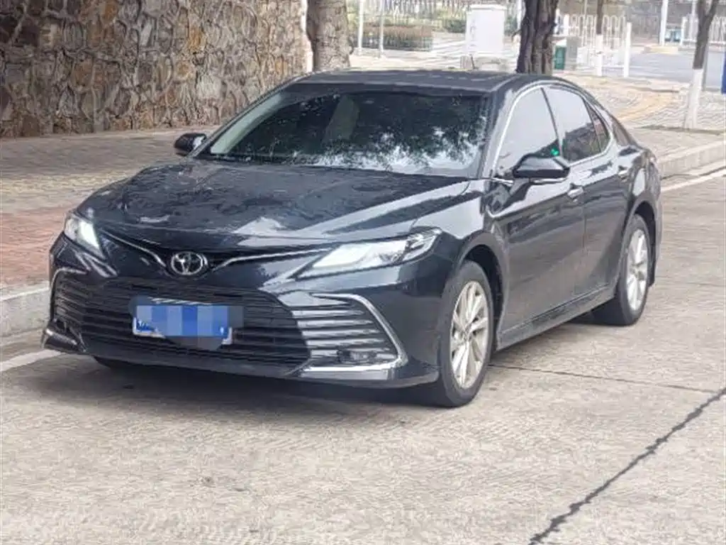 TOYOTA CAMRY