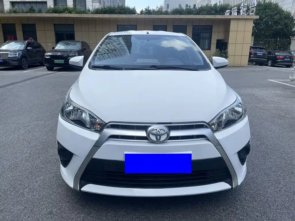 Toyota Yaris L — миниатюра 8