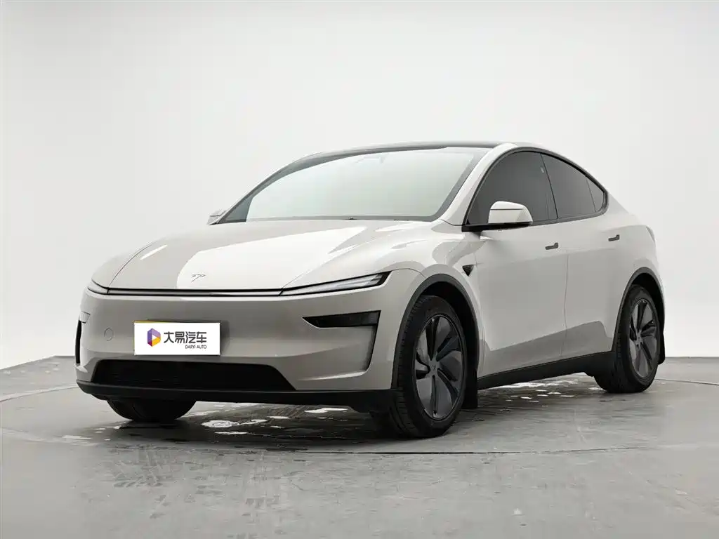 Tesla Model Y 2025