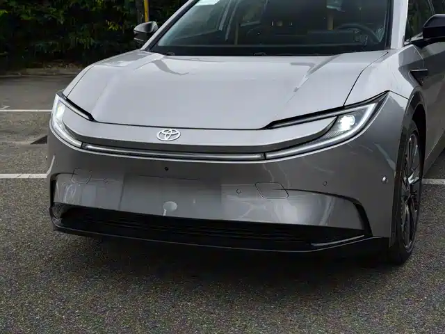 TOYOTA BZ5 2025