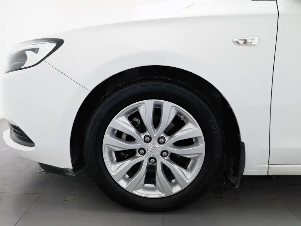 Buick Excelle — миниатюра 17
