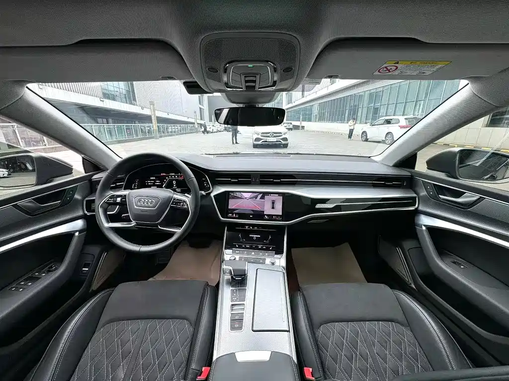 Audi A7L 2024 45TFSI quattro S-line