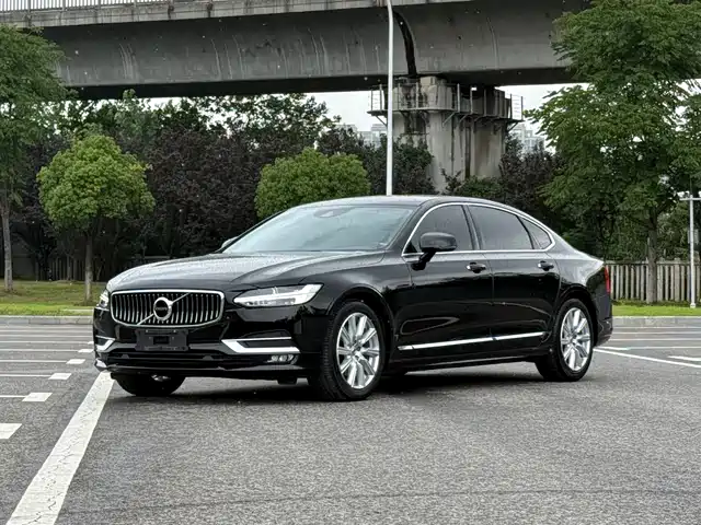 Volvo S — фото 1
