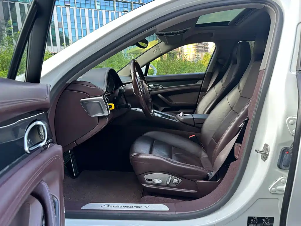 Porsche Panamera — миниатюра 6