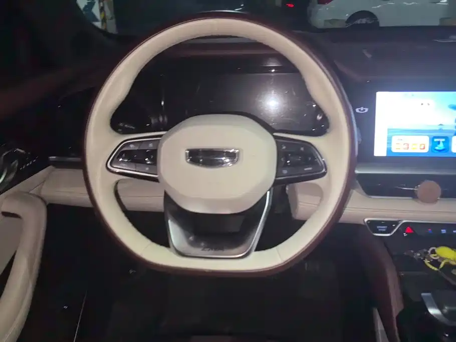 Geely Xingyue L — миниатюра 15