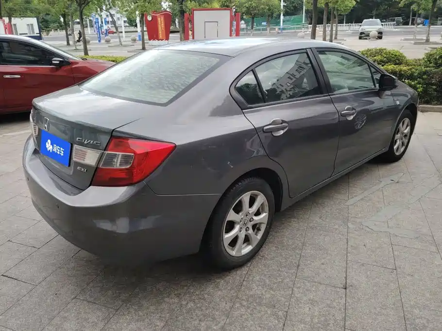 Honda Civic — миниатюра 3
