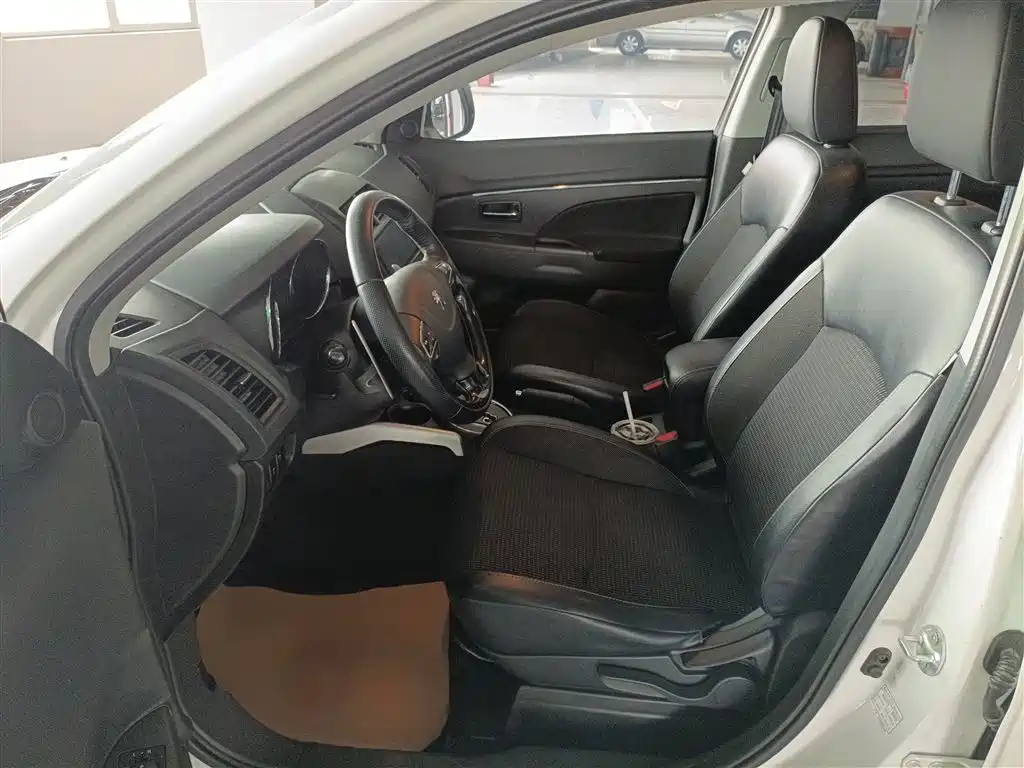 Peugeot 4008 (Import) — миниатюра 11
