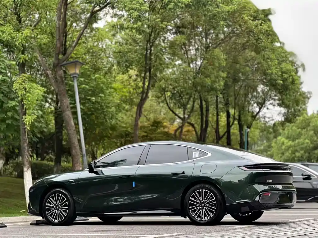 GEELY GALAXY GALAXY SPARKLE 8