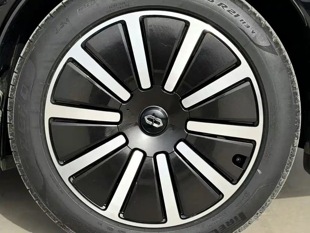 AITO ASK THE WORLD M9