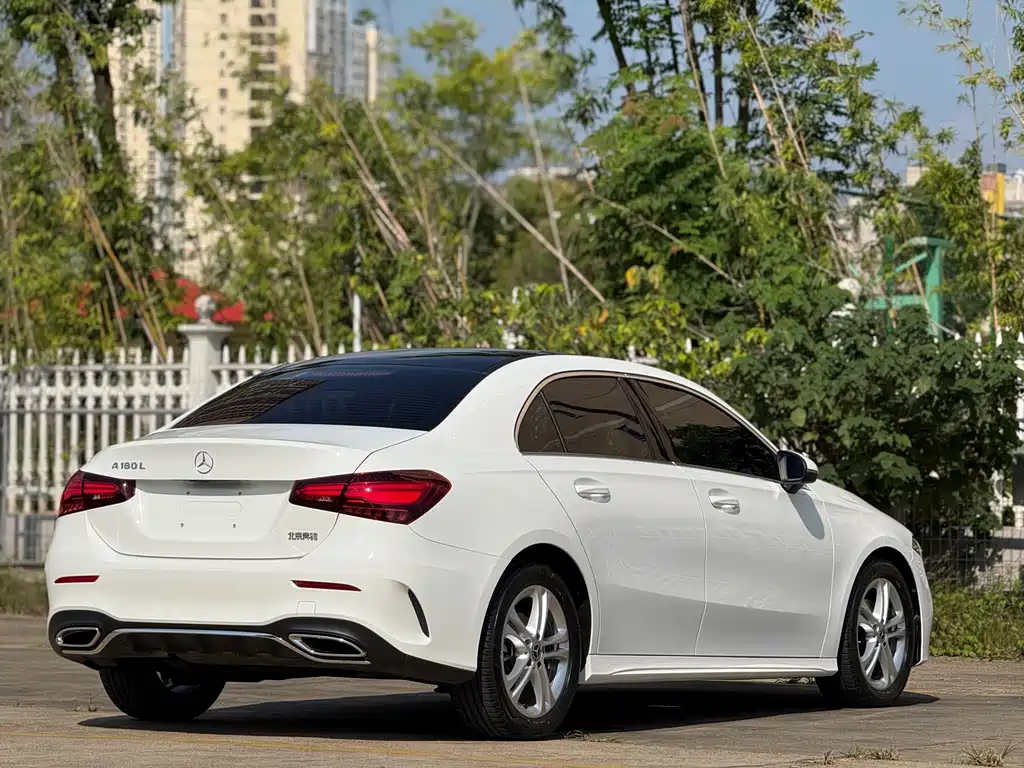 Mercedes-Benz A-Class — миниатюра 9