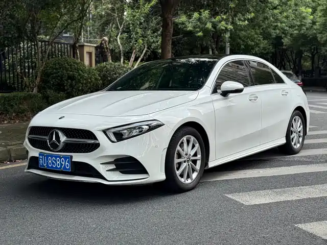 MERCEDES-BENZ  A CLASS 2020