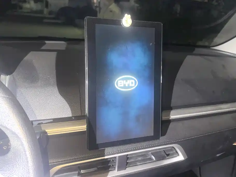 BYD e2 — миниатюра 13