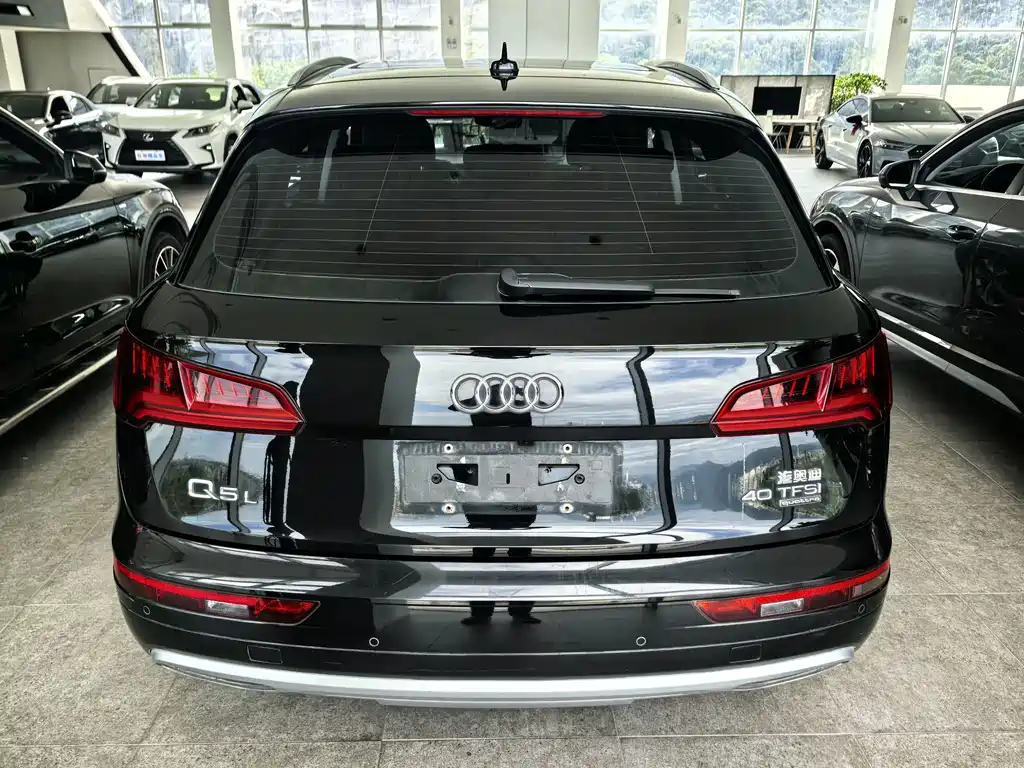 Audi Q5L — миниатюра 13