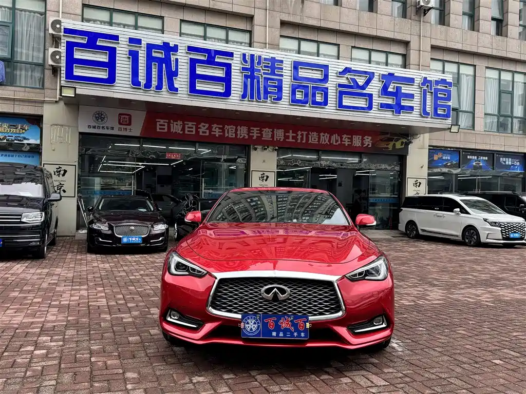 INFINITI Q60