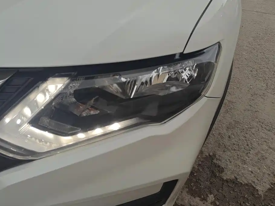 Nissan X-Trail — миниатюра 5