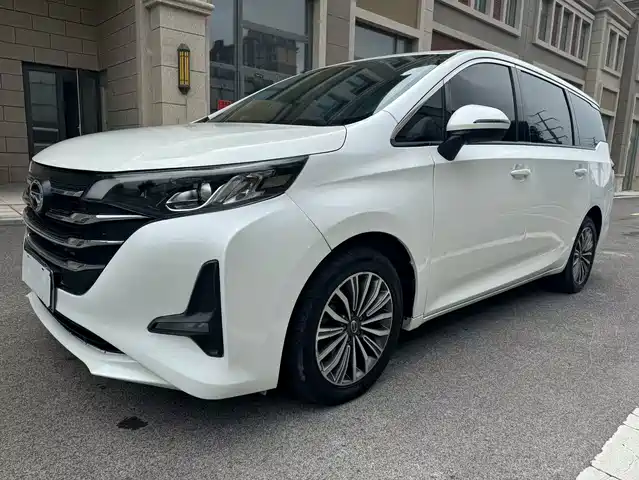 GAC TRUMPCHI M6 2019
