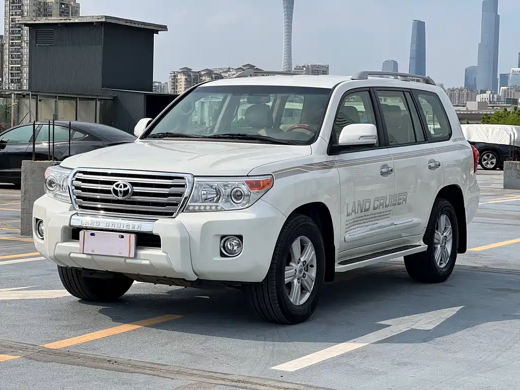 Купить Toyota Land Cruiser