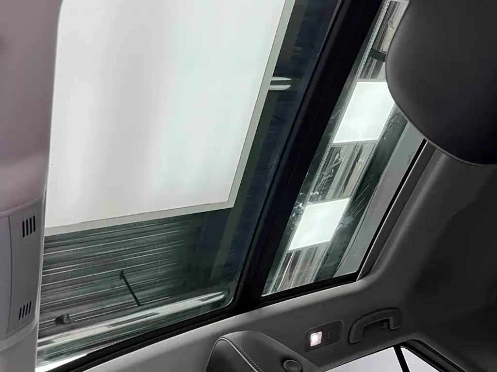 VOLKSWAGEN T ROC EXPLORING SONGS