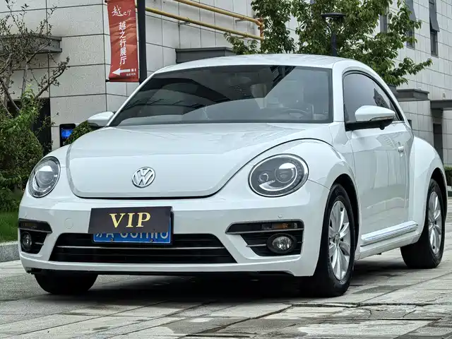 VOLKSWAGEN BEETLE 2016