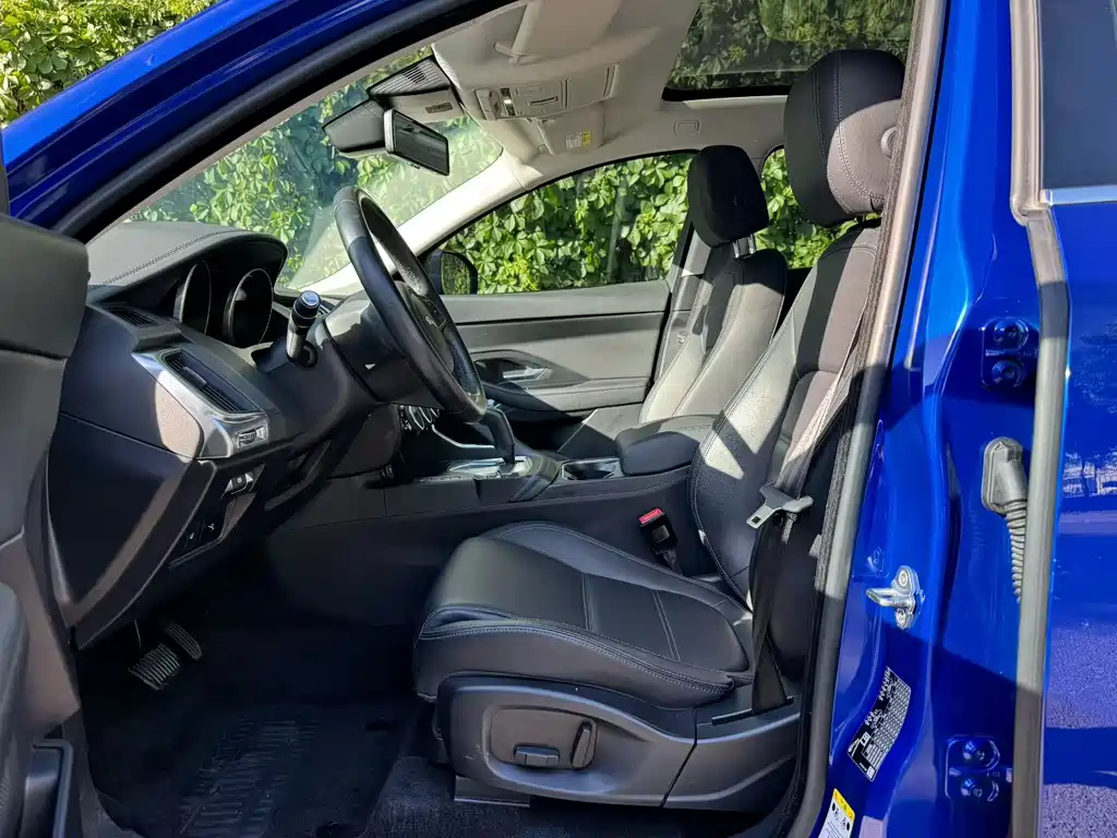 Jaguar E-Pace 2018 P200 S V