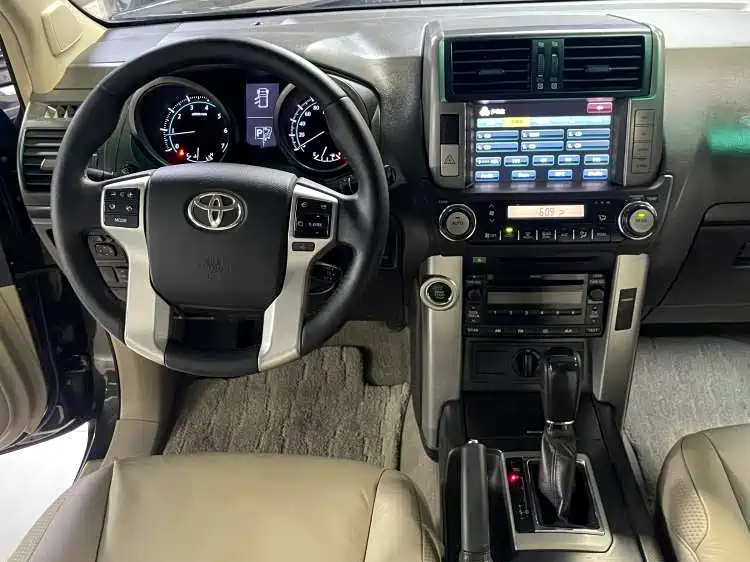 Toyota Land Cruiser Prado 2010 4.0L AT TX-L