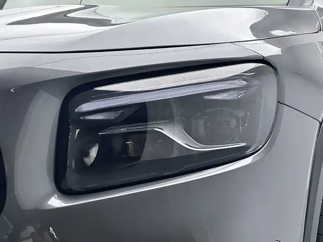 Mercedes-Benz GLB AMG — миниатюра 17