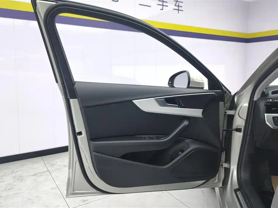 Audi A4L 2018 30 40 TFSI Fashion