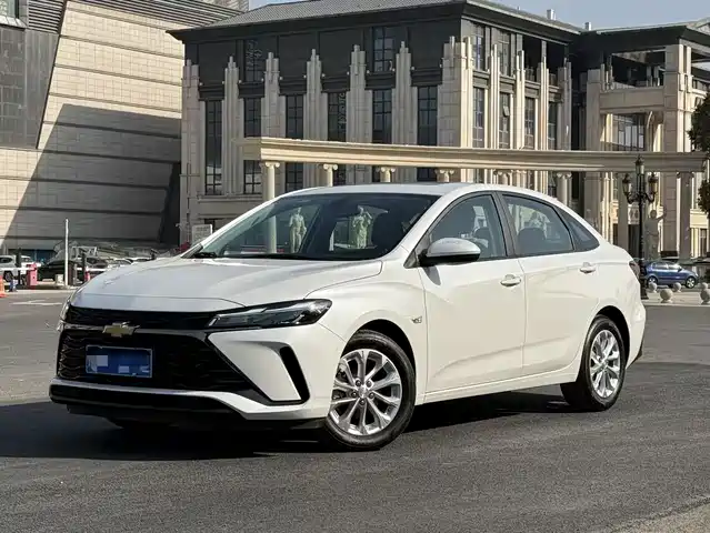 CHEVROLET CRUZE 2023