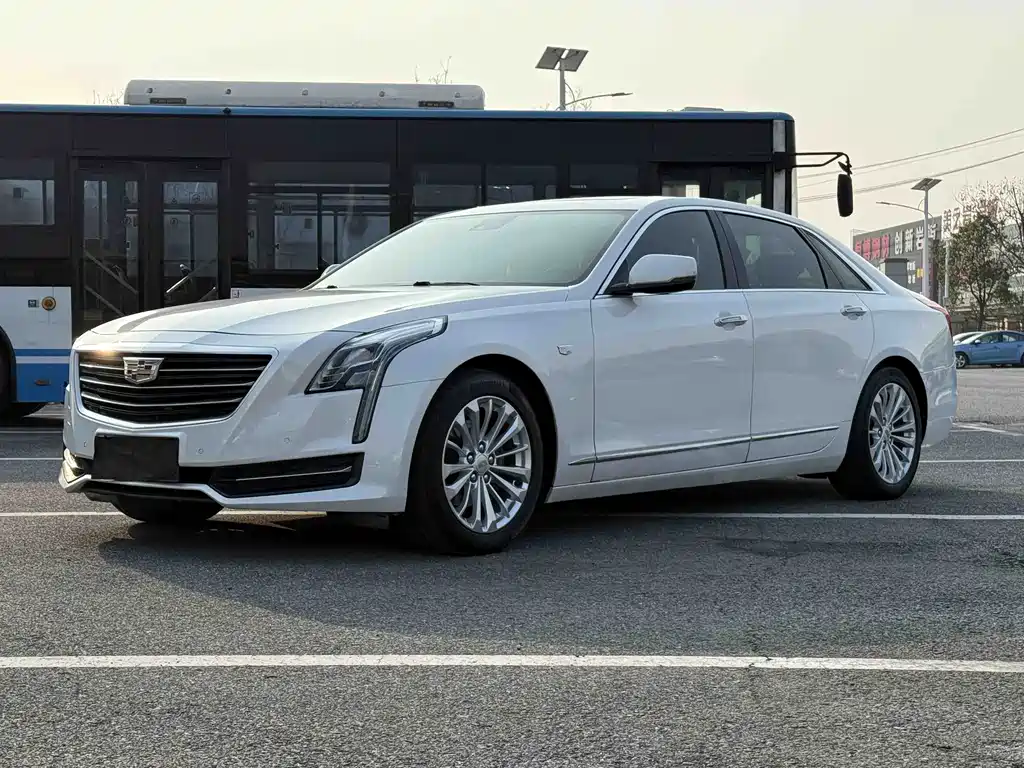 CADILLAC CT6