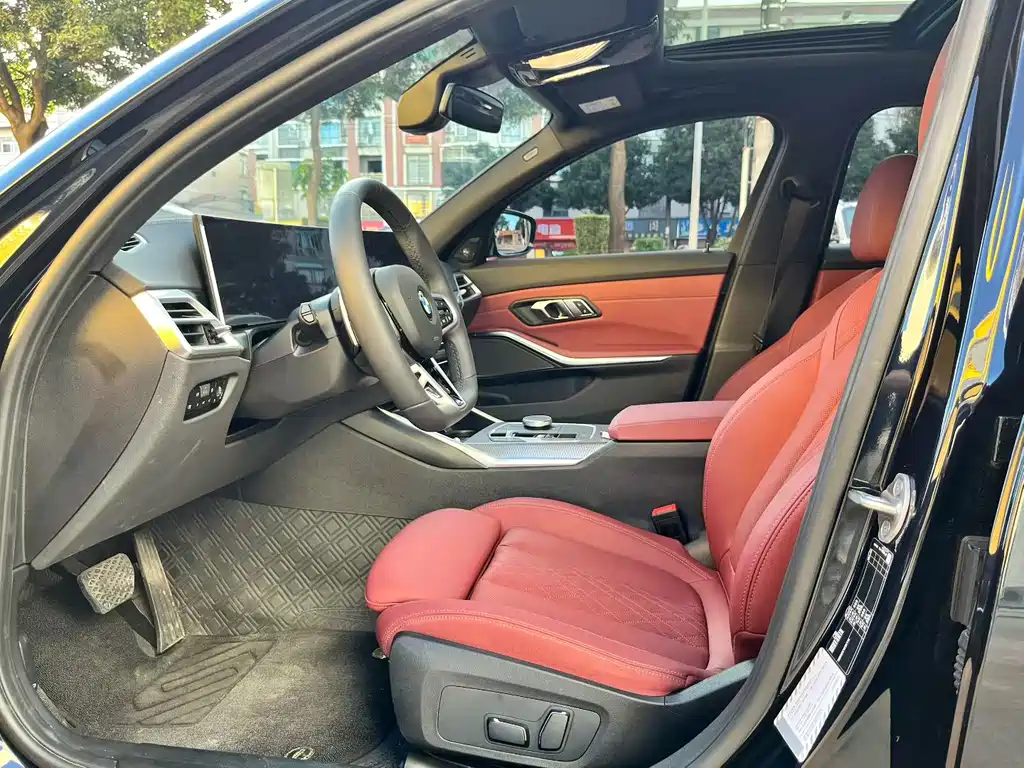 BMW 3 Series 3 2025 330i M Sport
