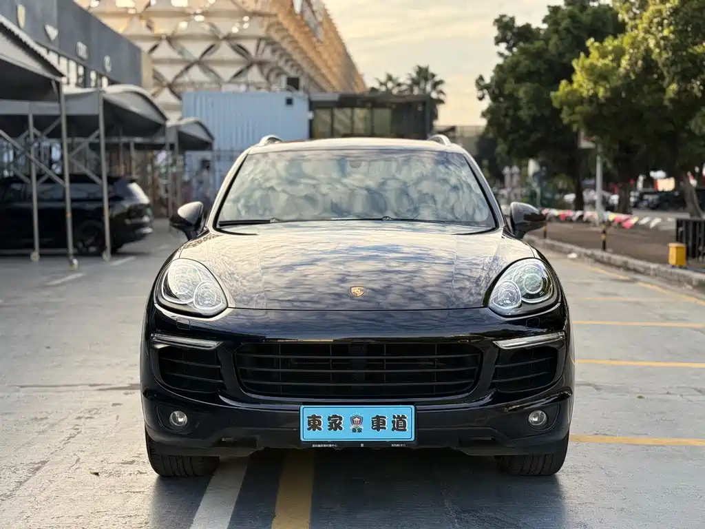 PORSCHE CAYENNE