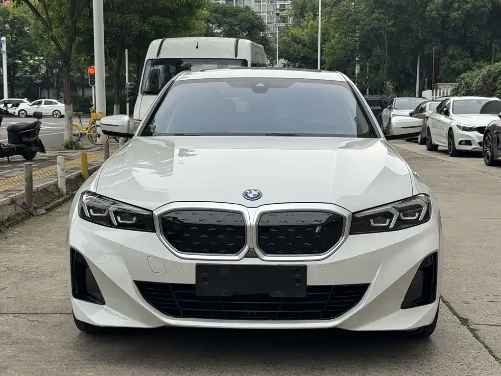 BMW i3 2024 eDrive 35 L