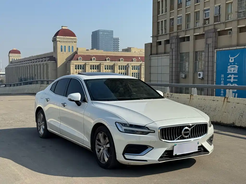 Volvo S60 — миниатюра 3