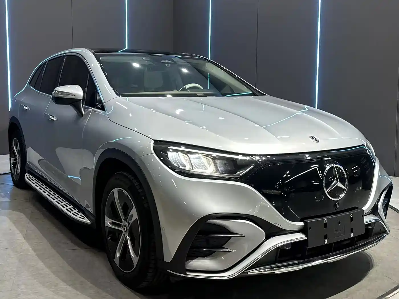 Mercedes-Benz EQE SUV