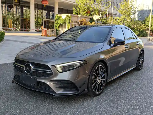 MERCEDES-BENZ A CLASS AMG 2021