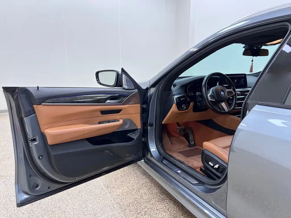 BMW 6 SERIES GT