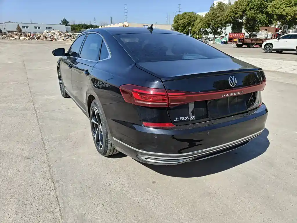 Volkswagen Passat — миниатюра 7