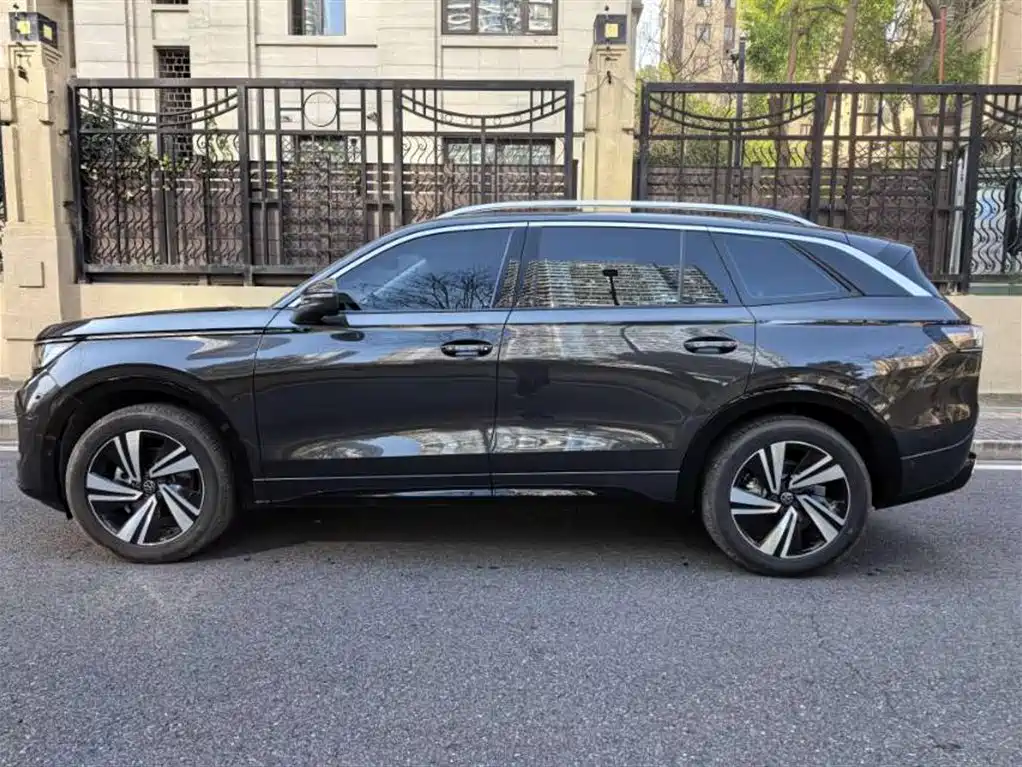 Volkswagen Tavendor 2026 380TSI R-Line