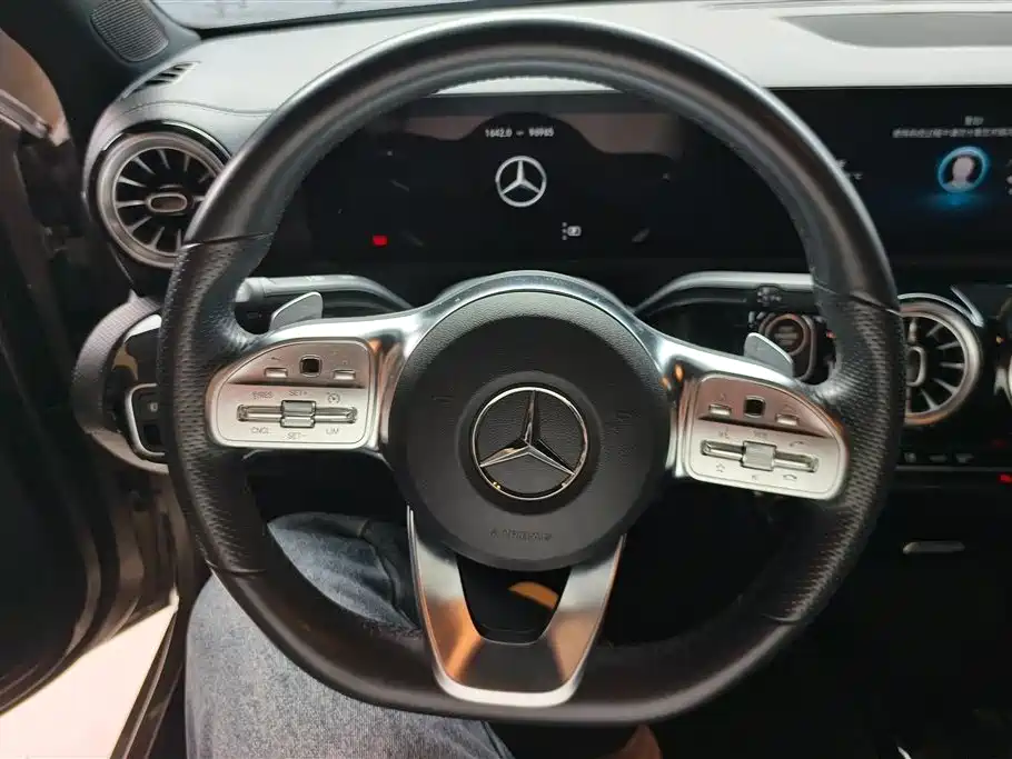 MERCEDES-BENZ A CLASS