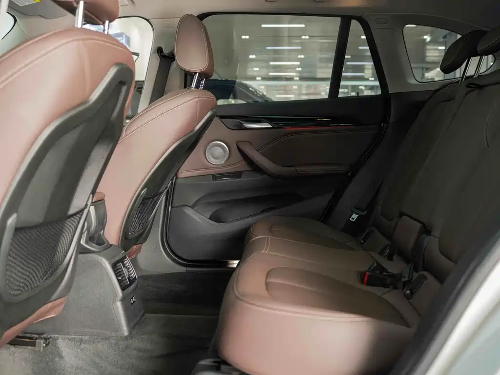 BMW X1 2022 — фото 15