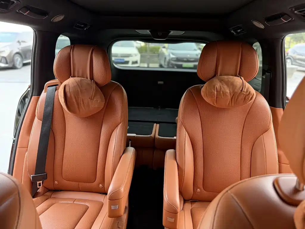 AITO ASK THE WORLD M9