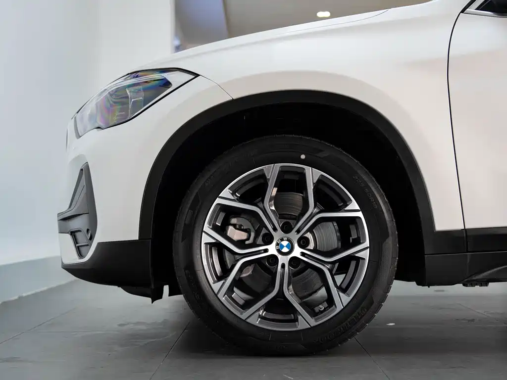 BMW X1 2022 — фото 8